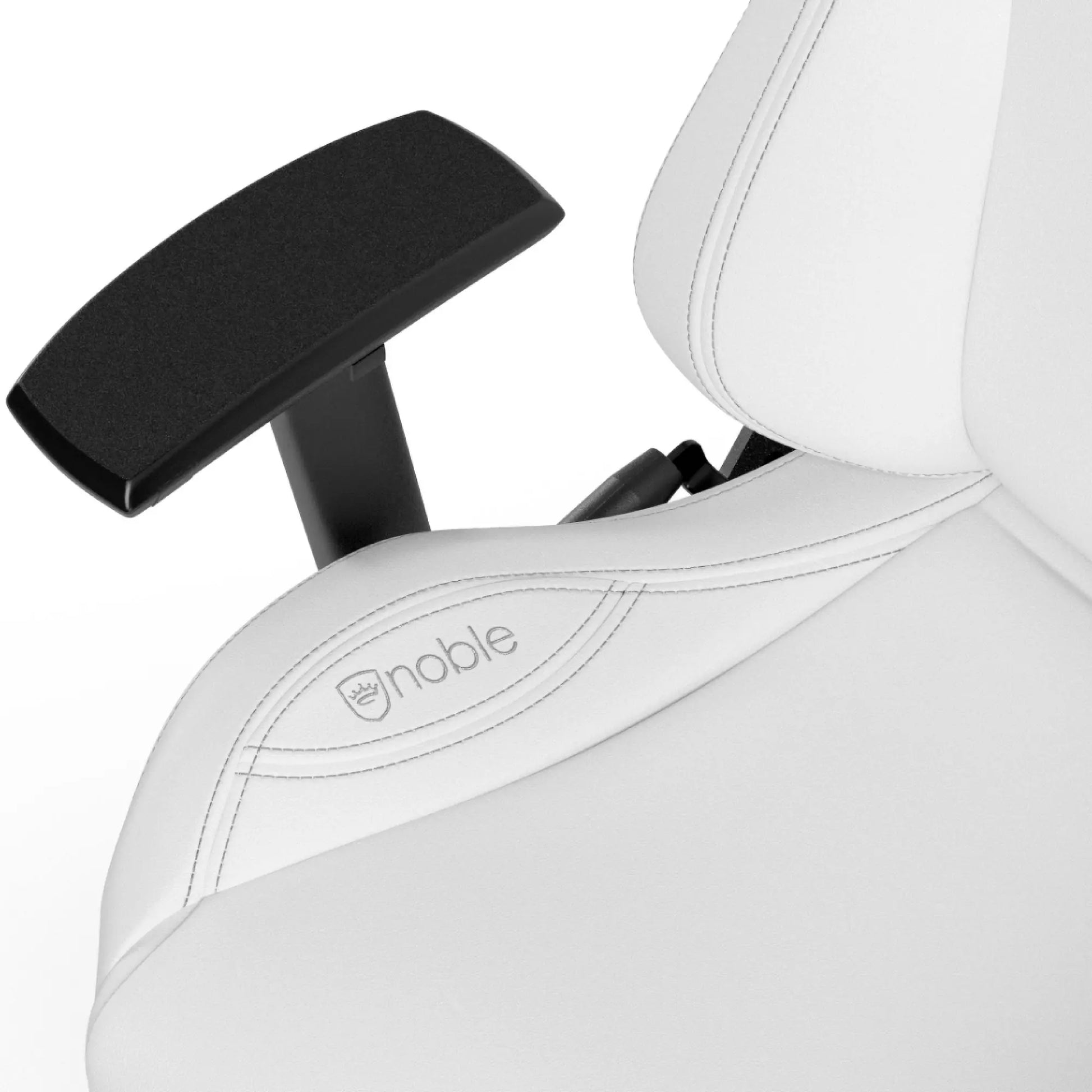 noblechairs ゲーミングチェア|EPIC - WHITE EDITION|NBL-EPC-PU-WED noblechairs ゲーミングチェア|EPIC - WHITE EDITION|NBL-EPC-PU-WED